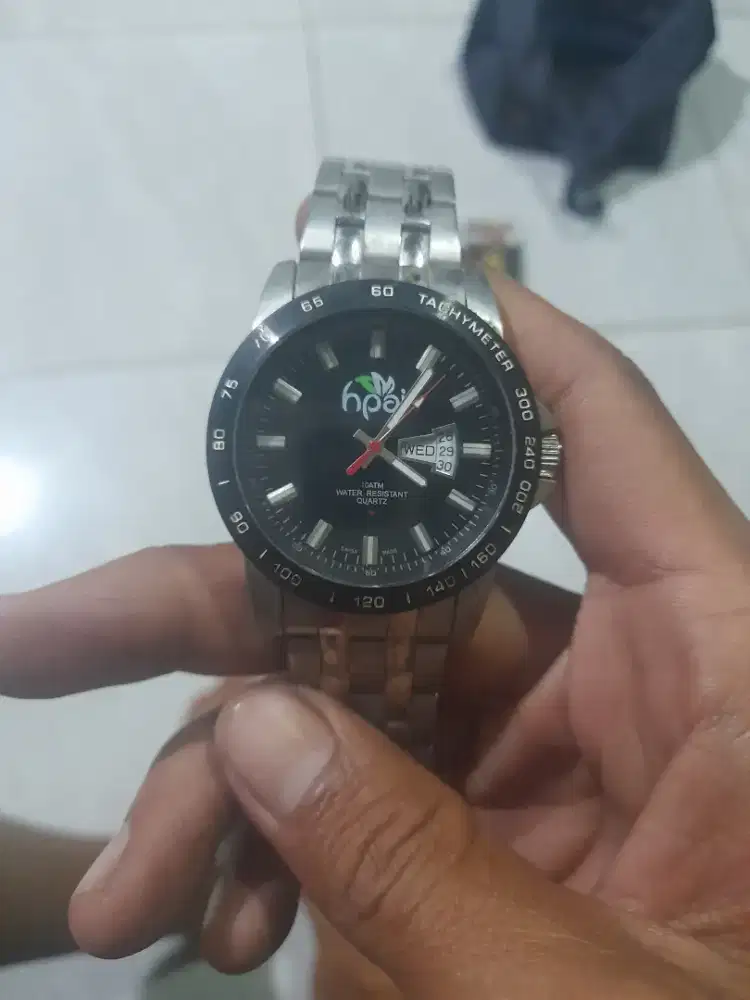 Jam tangan pri bekas