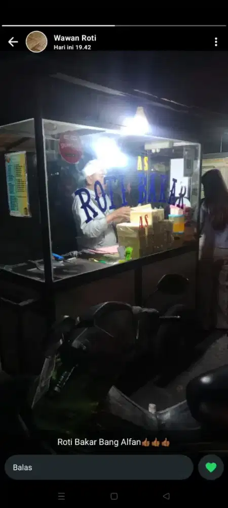 Dagang roti bakar (Mangkal)