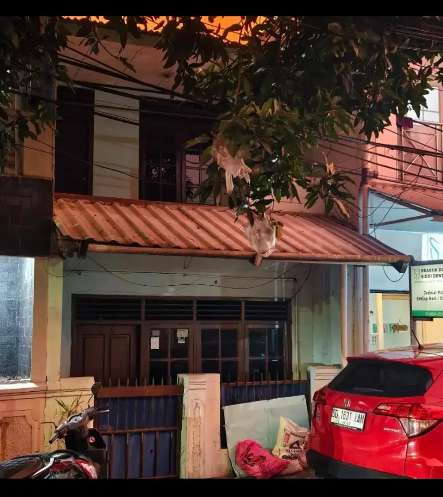 Disewakan Rumah strategis Per Tahun