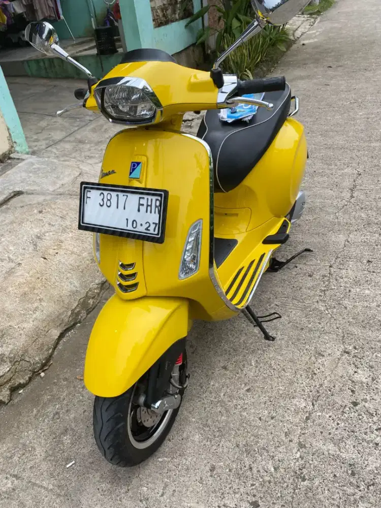 Vespa sprint s iget 2022 km 6 rb kuning