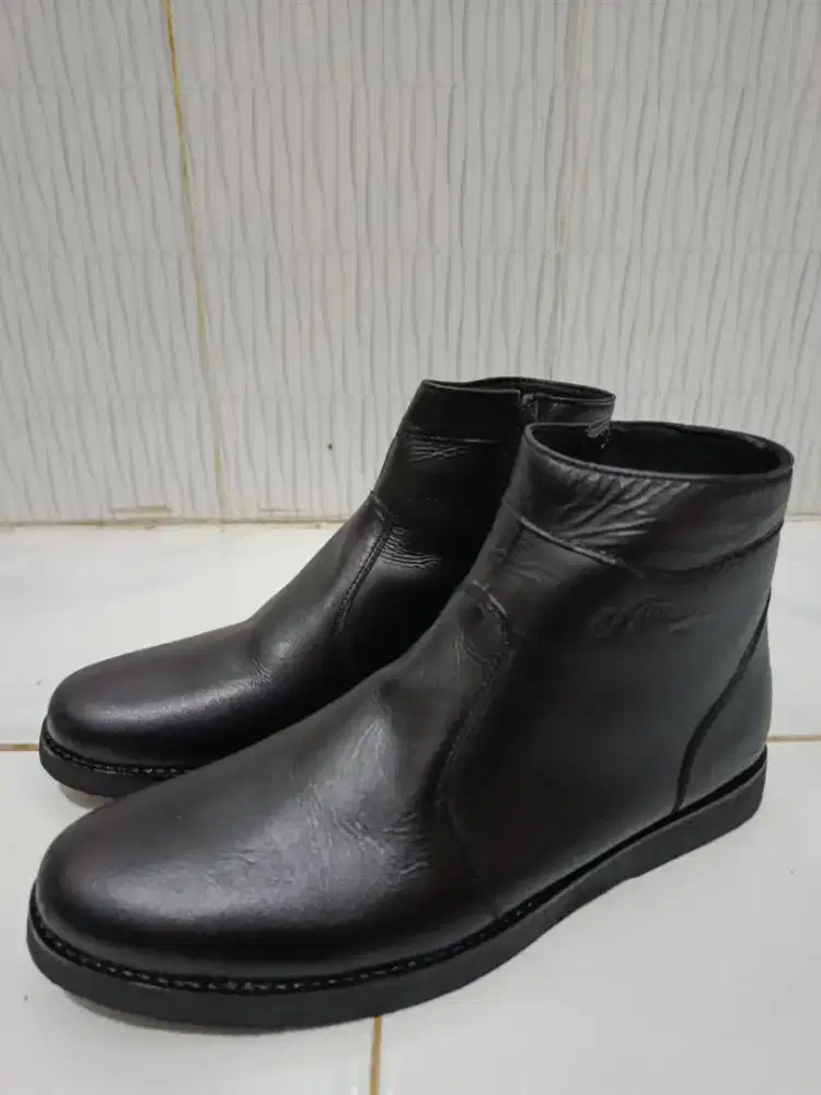 Sepatu Boot Kulit Asli