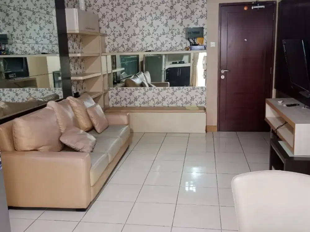 3BR plus furnish lantai rendah harga murah SIAP HUNI Apt.Mediterania garden res 2