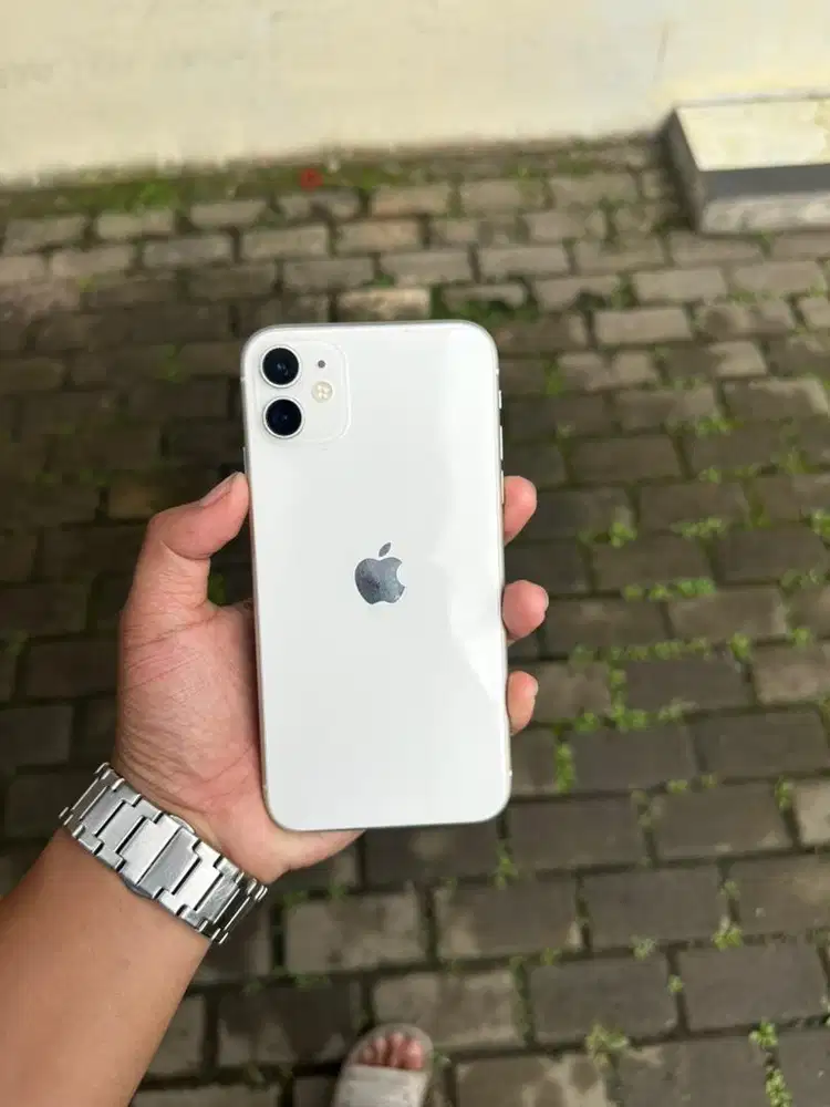 Iphone 11 128 Gb bh85% putih
