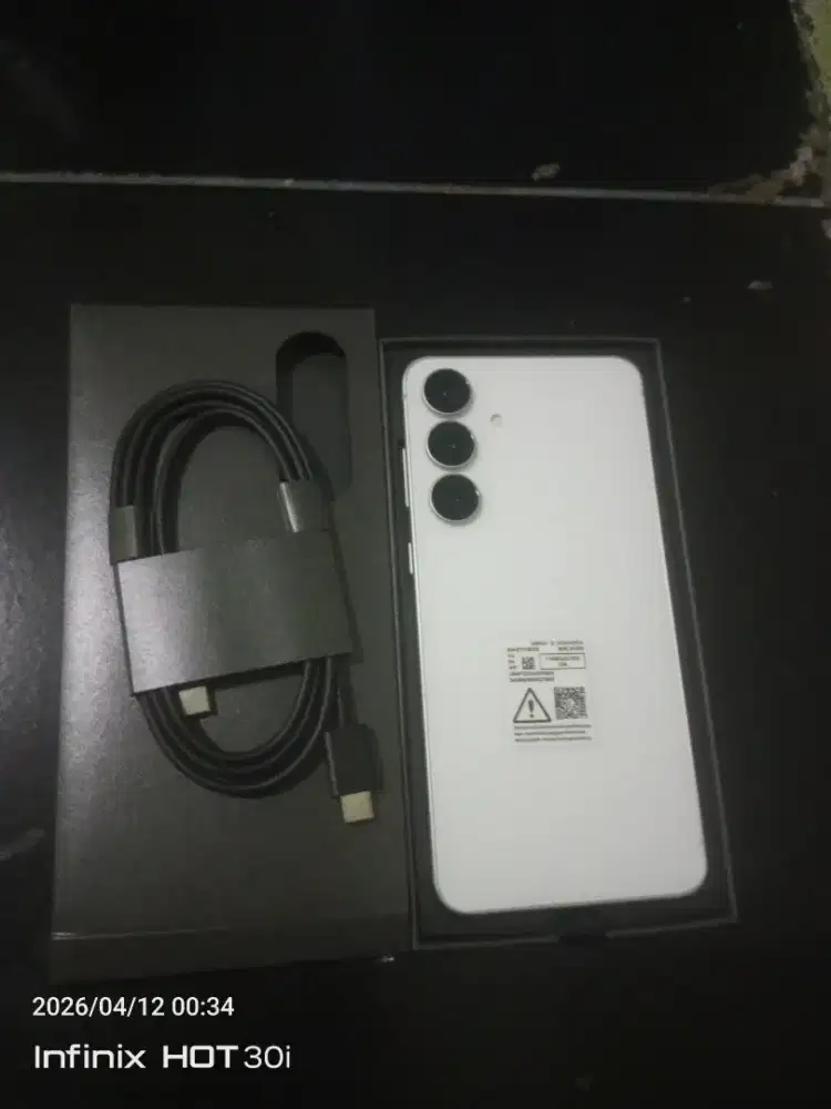 Hp Samsung s25 fe 8/512 open box