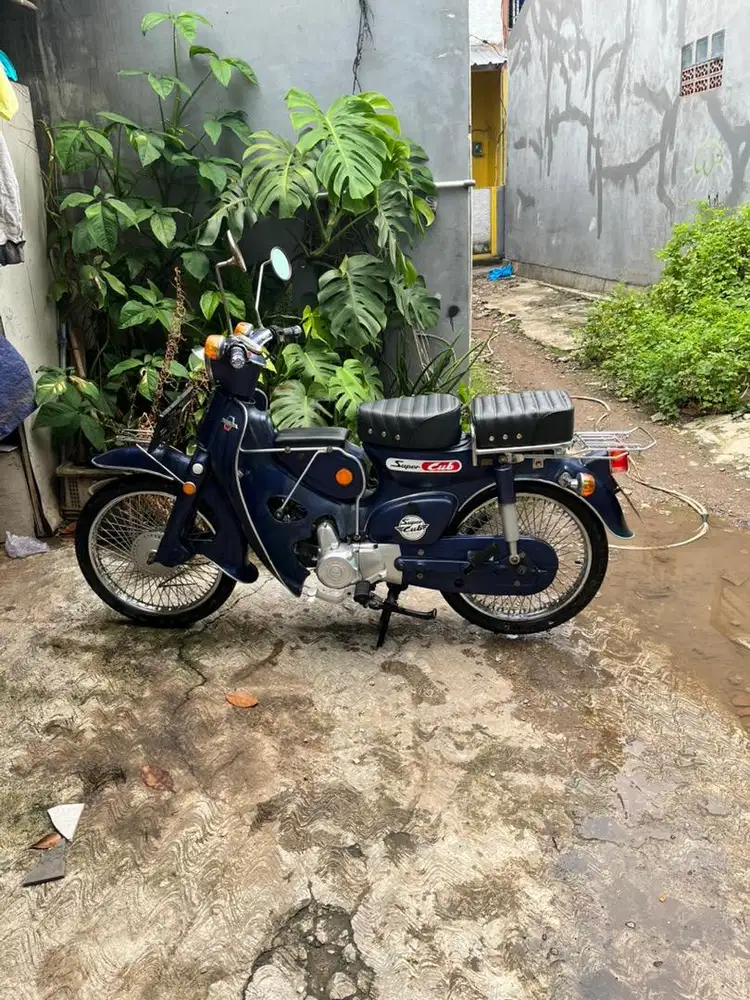 Honda c70 tahun 1983