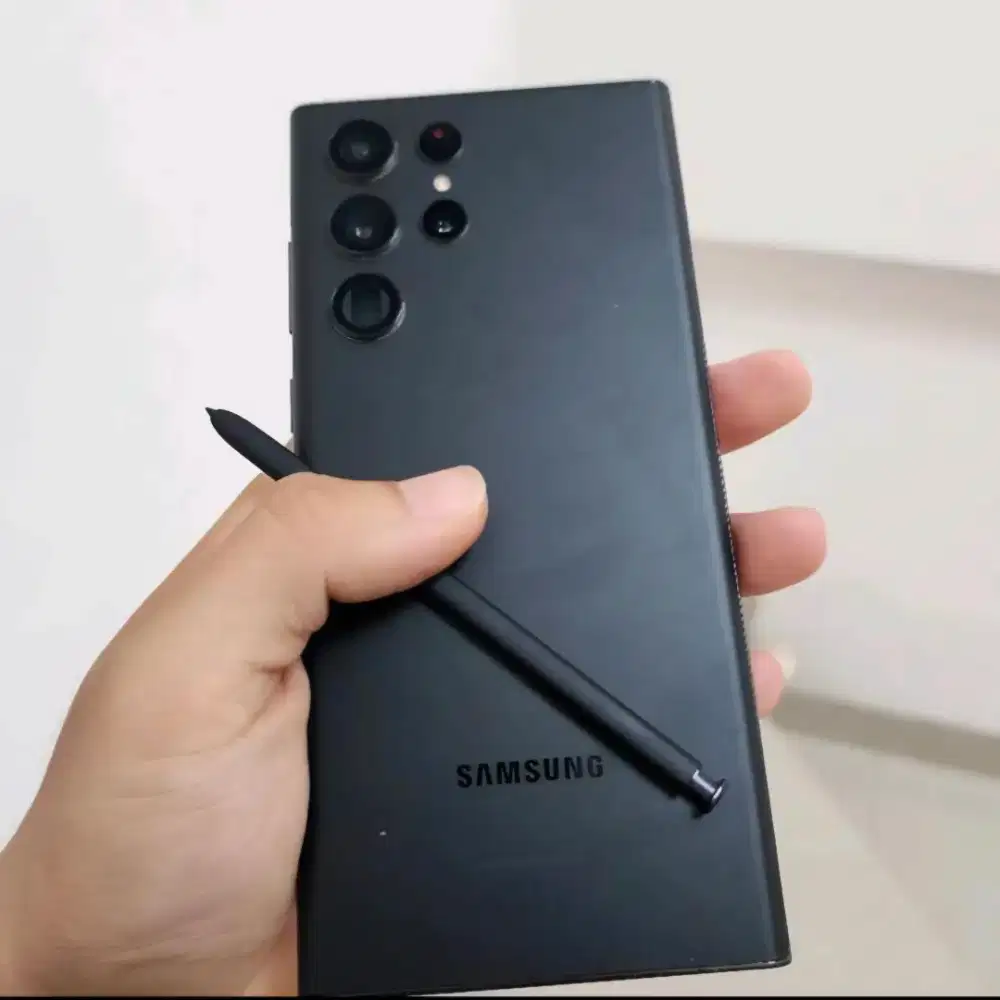 Samsung  S22 ULTRA 5G 12/512GB
Ex Garansi Resmi SEIN Variant Black