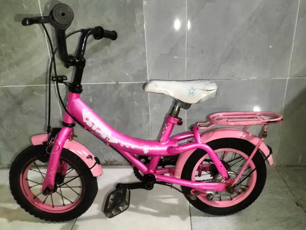 Sepeda anak ukuran 12  untuk usia 4 5 tahun
