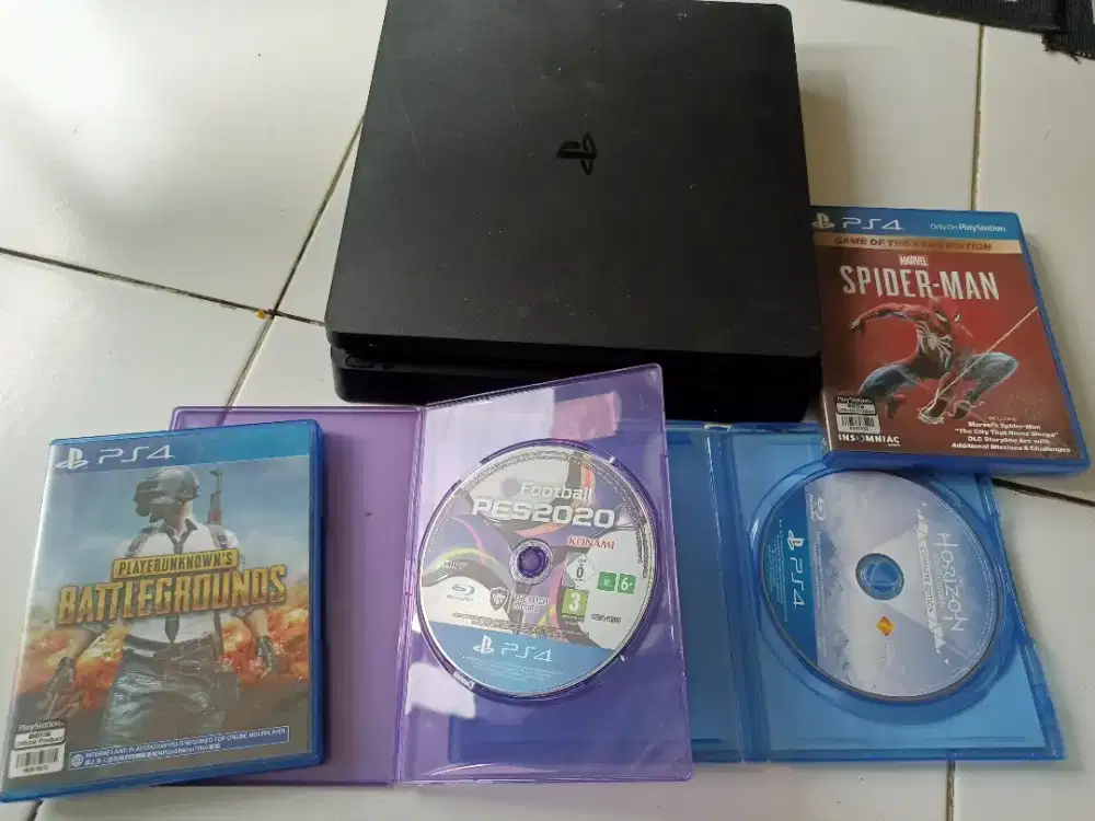 PS4 SLIM BONUS GAMES BANYAK