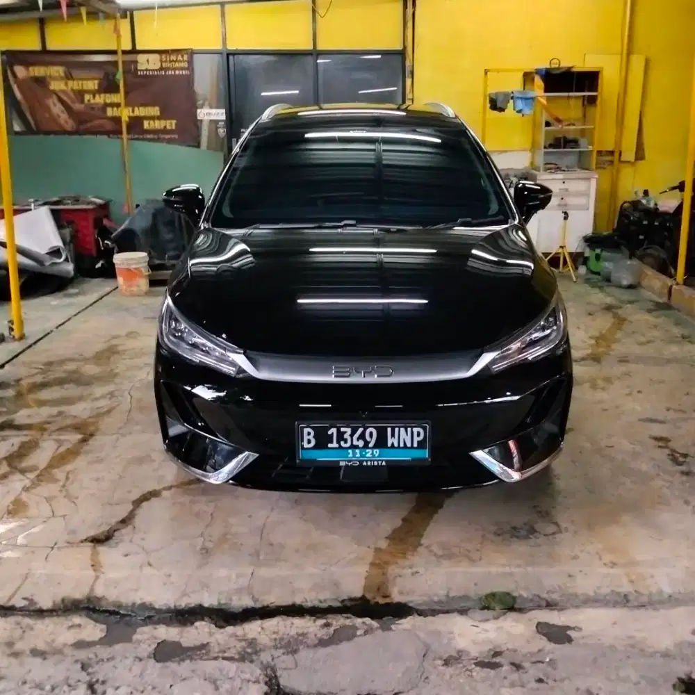 Salon mobil panggilan / poles mobil / poles body mobil / salon mobil