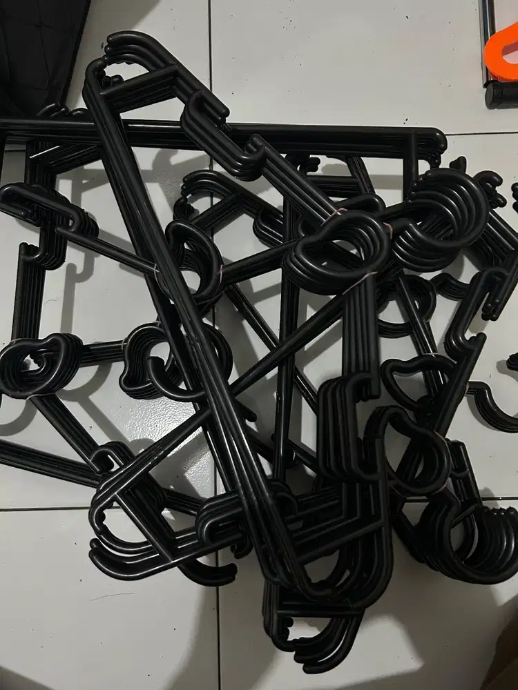 Hanger baru 1 kali pakai