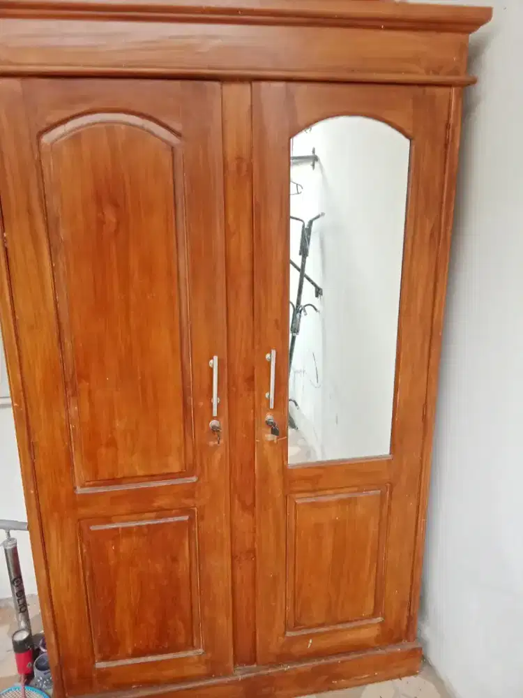 Lemari pakaian jati murah