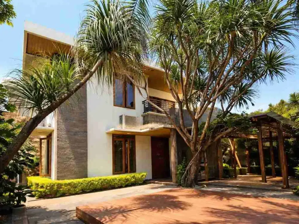 Rumah Tropis dengan sentuhan tradisional di Jagakarsa, Hidden Gem Jakarta Selatan