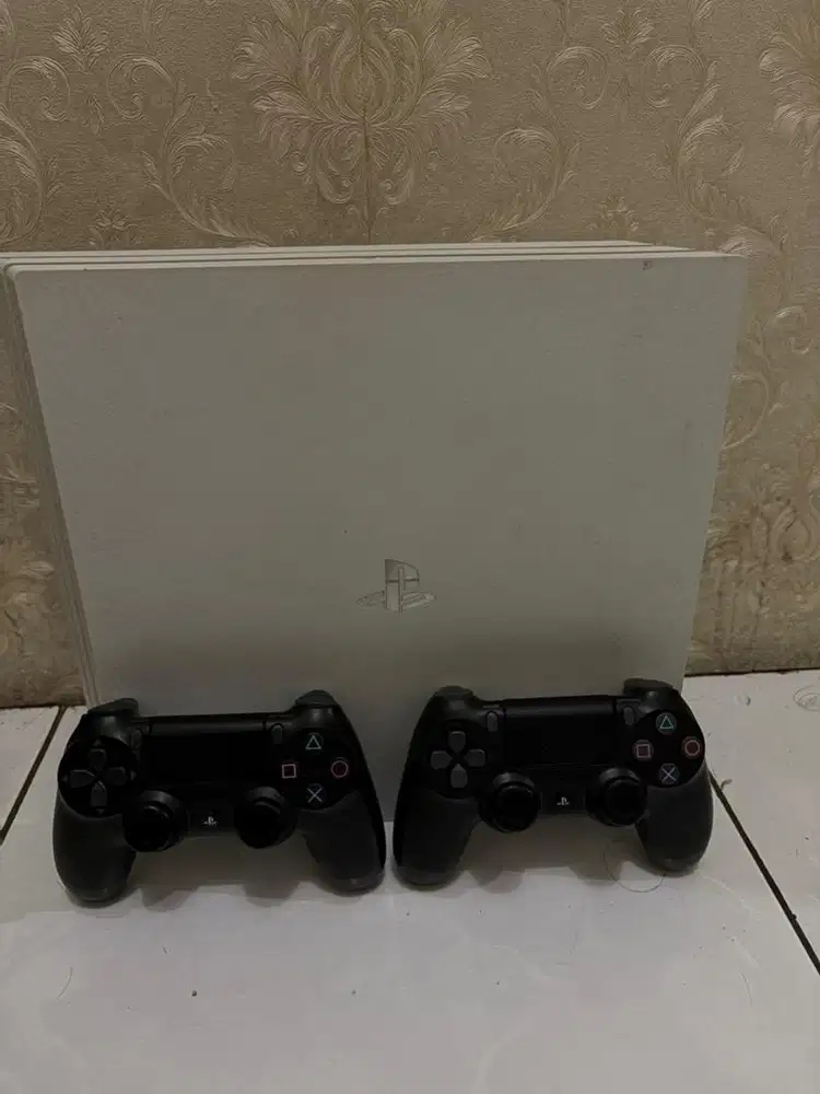 Playstation 4 pro 1 tb