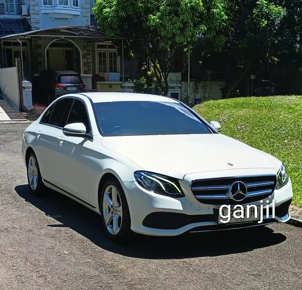 Forsale mercy E 250 low km