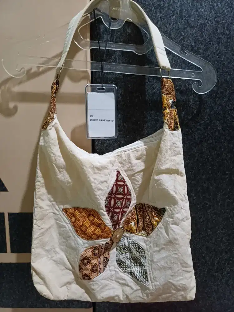 Tas Hobo BW Mix Perca Batik