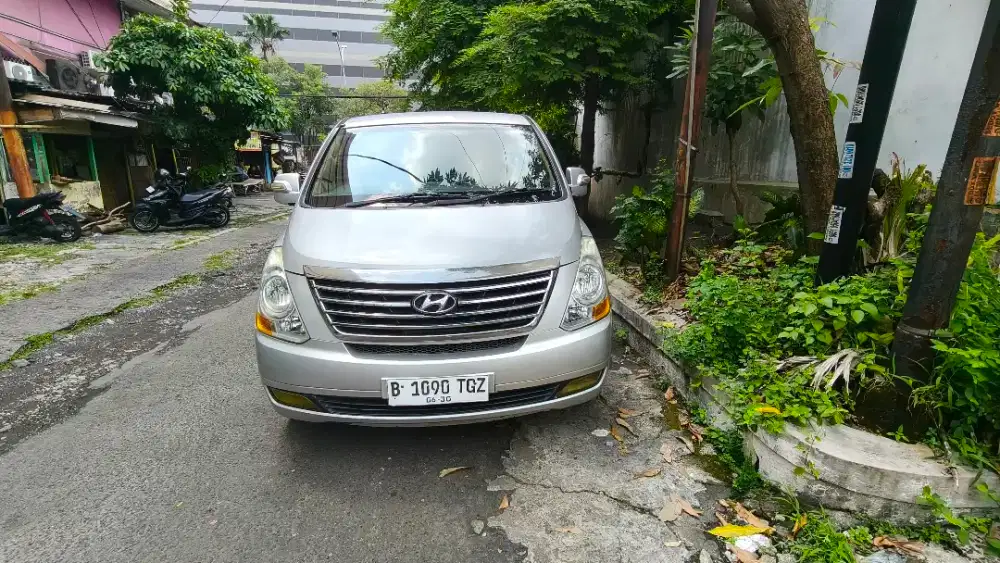 Hyundai H1 royal 2012
