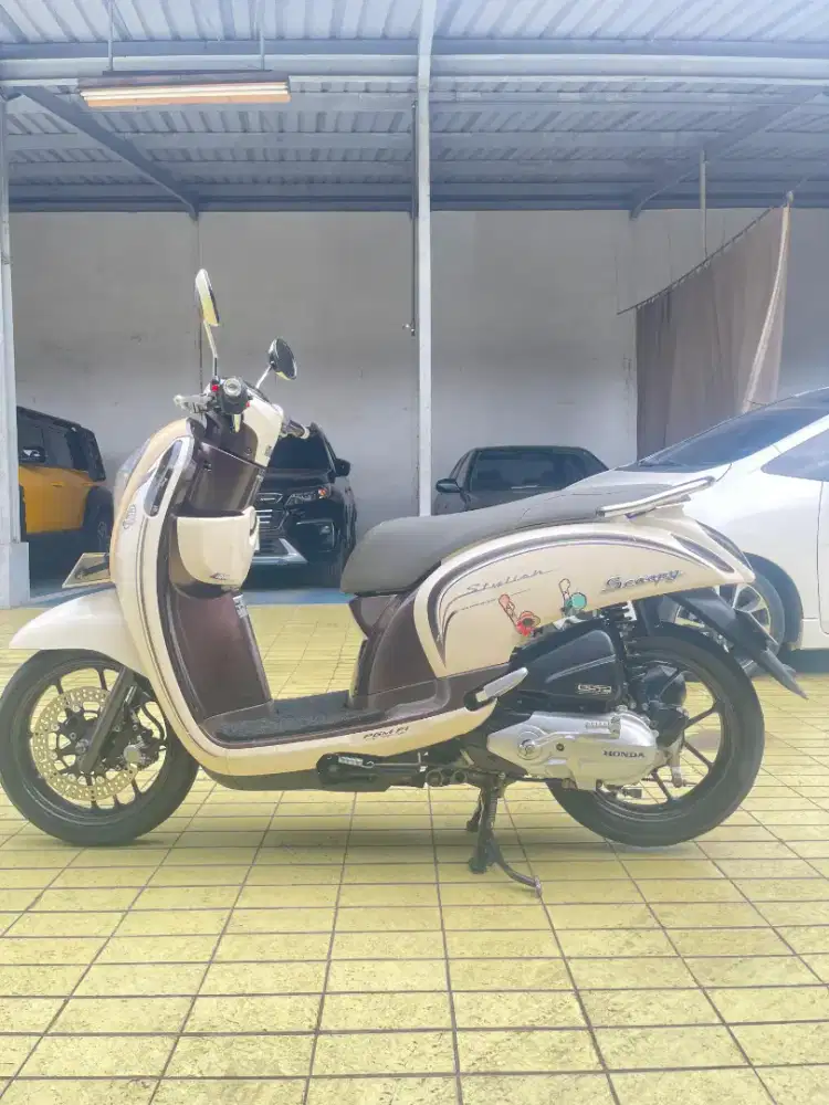 Di jual motor scoopy 2015
