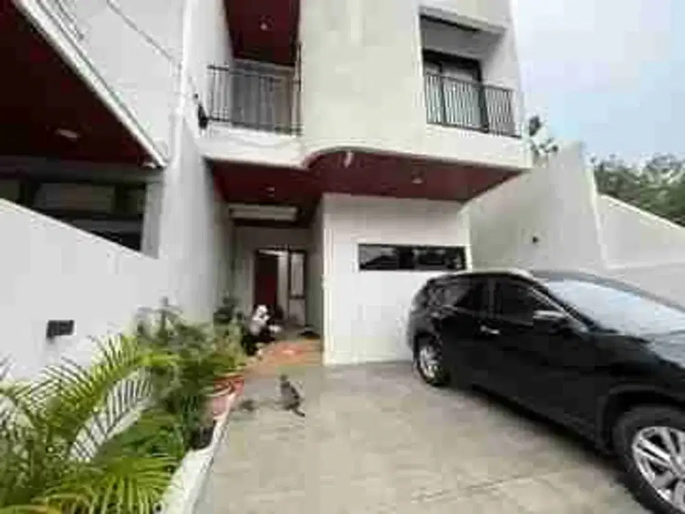 DISEWAKAN RUMAH BARU ( lokasi dekat gedung sate )