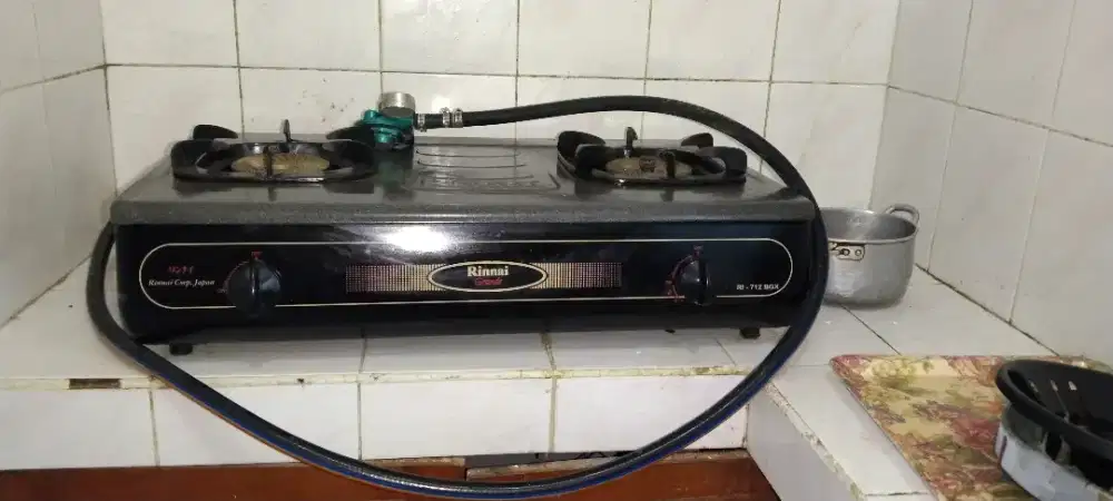 Kompor Gas Rinnai Grade api biru + selang dgn regulator + tatakan atas