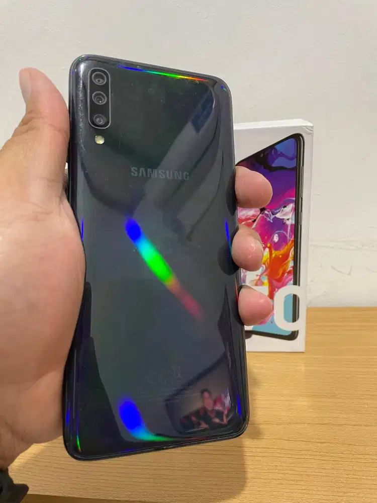 Samsung Galaxy A70 4G 8/128GB Fullset Resmi Samsung Indonesia