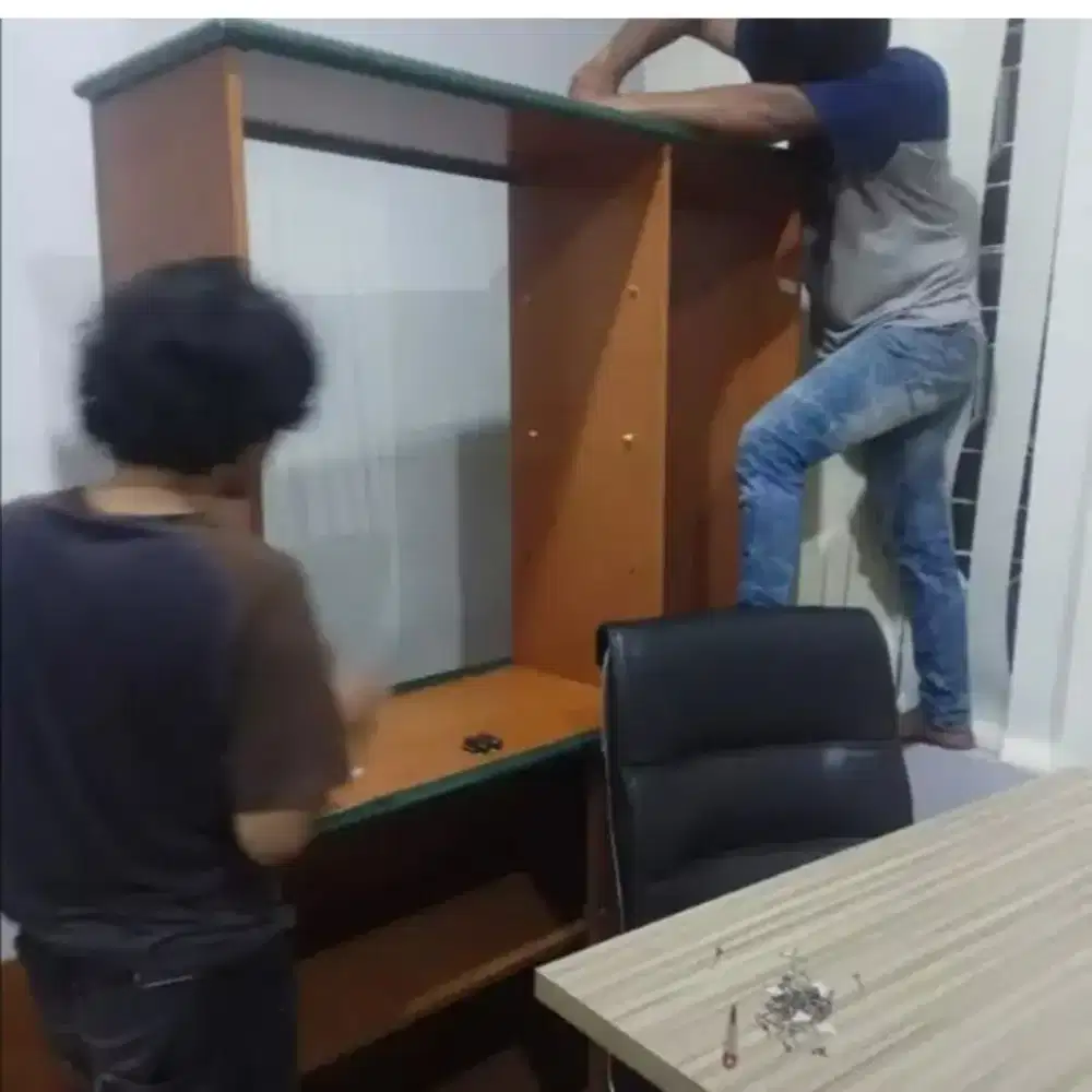 Rakit Bongkar Pasang Lemari Kitchenset Partisi Pindahan Kantor Rumah