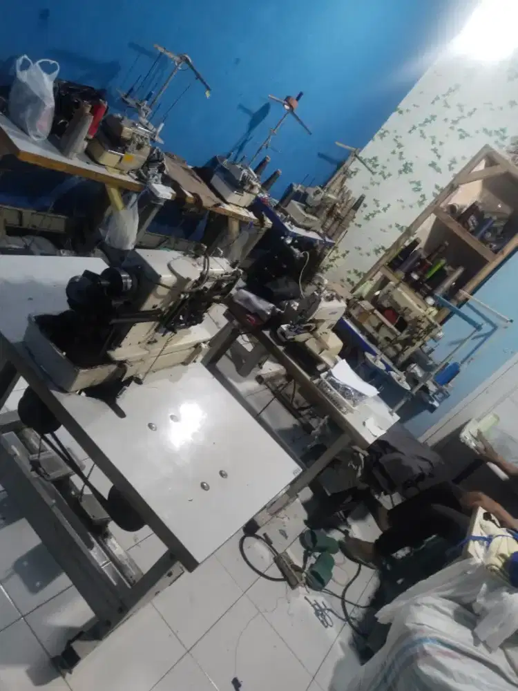 Lowongan operator lobang dan pasang kancing