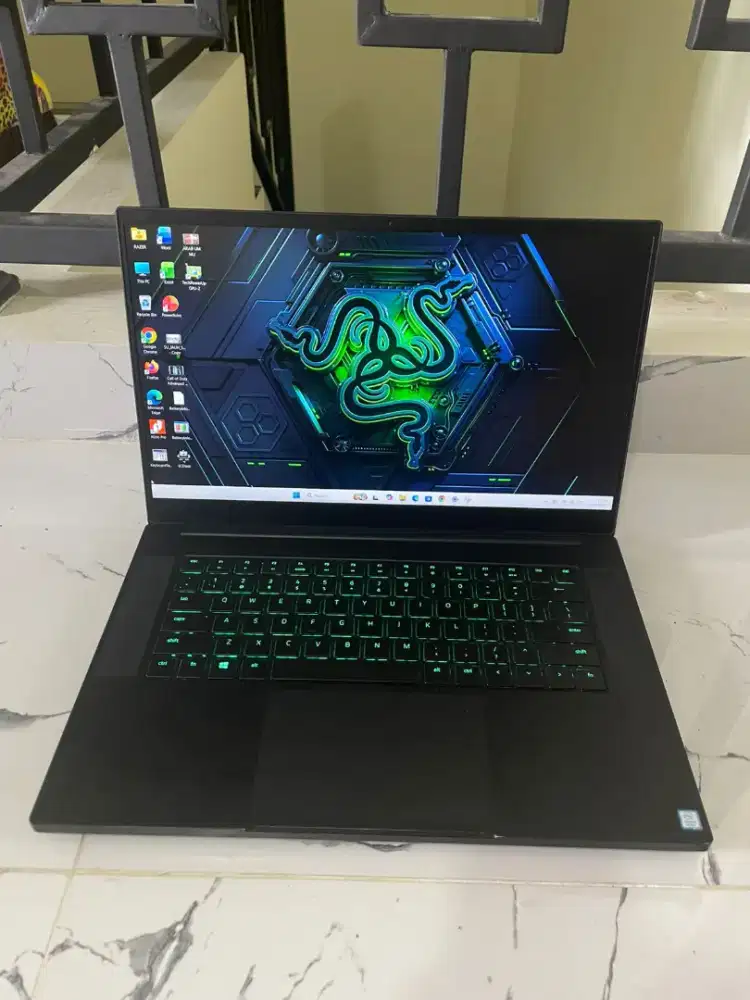 Razer Blade 15 Core i7-9750H Ram 16 SSD 256 GTX 1660 6GB