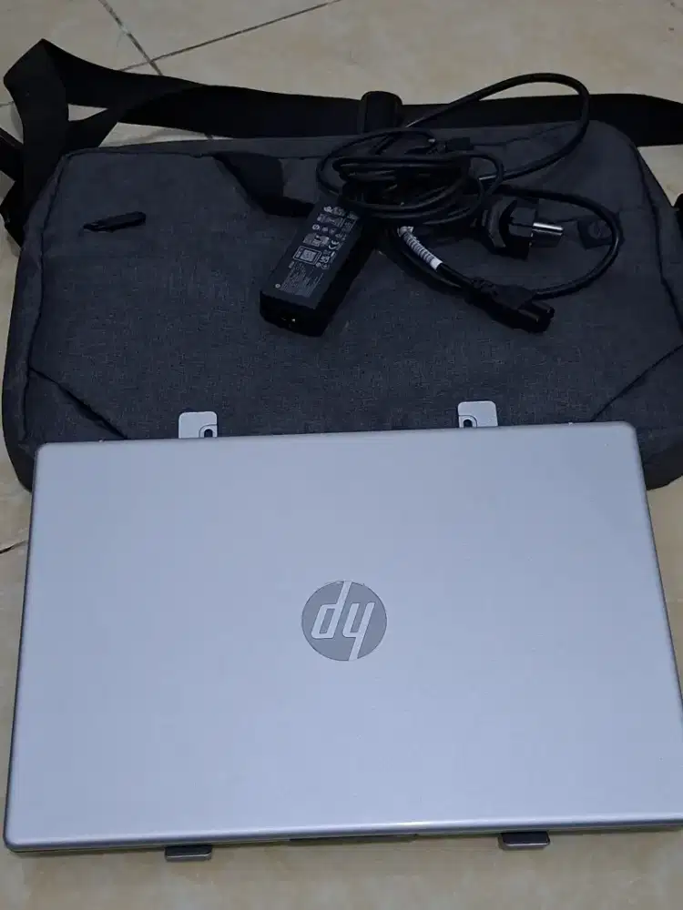 HP Laptop 14 Ryzen 3 Mulus 99% Fullset