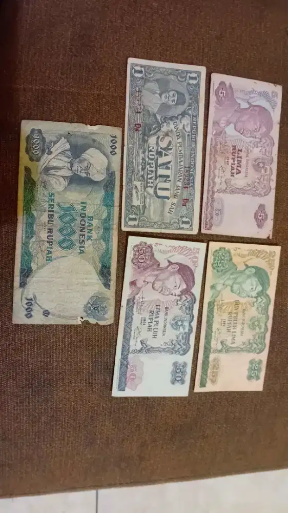 Uang kuno 5 lembar