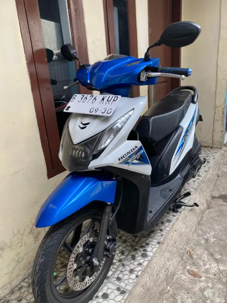 HONDA BEAT TAHUN 2015 SS LENGKAP ASLI SIAP PAKEK MOTOR GRESS