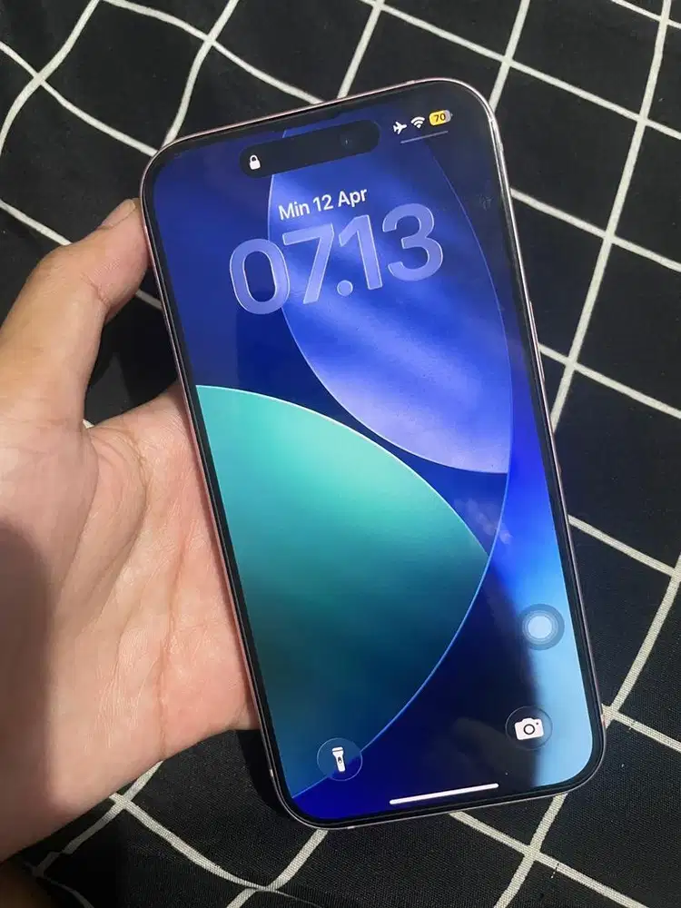 IPhone 15 128gb ex ibox garansi on Februari 2027