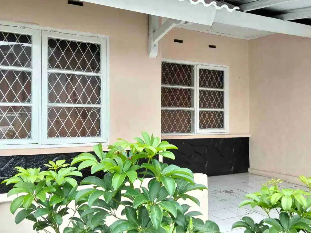 Dijual cepat rumah di komplek Nata Endah harga msh bisa nego