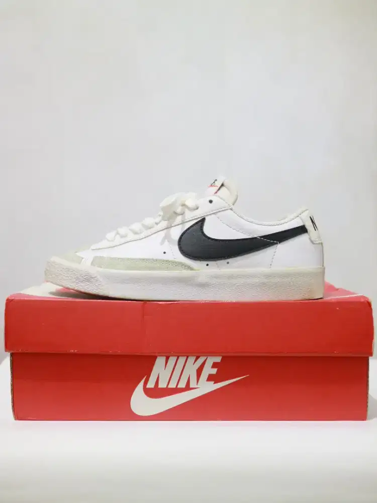 Sepatu Nike Blazer Low '77 putih original preloved