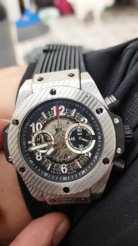 Hublot Big Bang Unico 42mm dengan tampilan sporty luxury