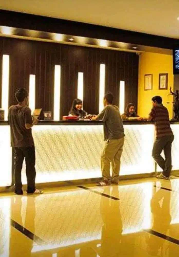 Kasir Wanita berpengalaman di family Massage & refleksi