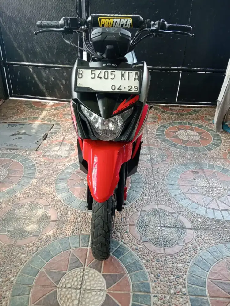 Suzuki nex crossover like new