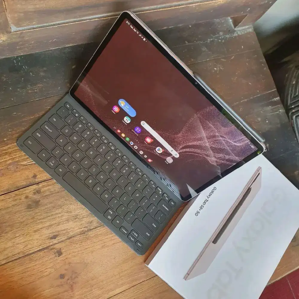 Samsung Galaxy Tab S8+ 5G 256 GB Layar 12 Inch Keyboard-Stylus SEIN