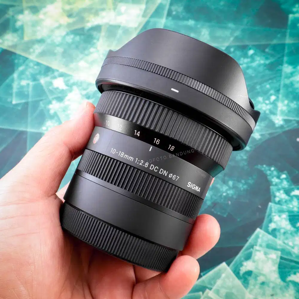 Sigma 10-18mm F2.8 DC DN for Sony. Fullset Like New. Garansi resmi pan