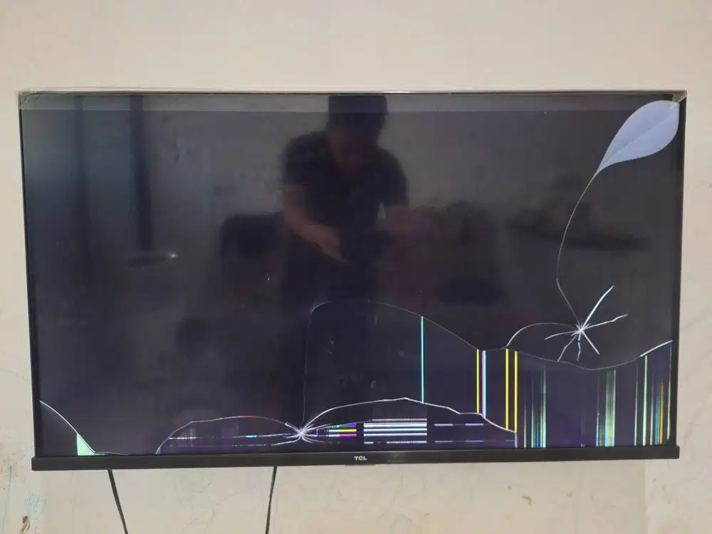 SMART TV TCL 32 INCI RUSAK LCD
