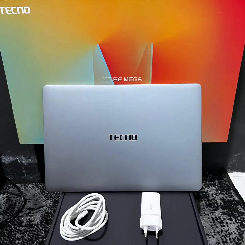 Techno Megabook S14  Slim Oled core i5 ultra ram 16 ssd 1tb fullset