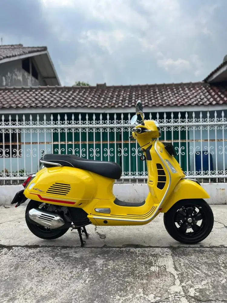 Vespa GTS 150 super sport iget 2022 like new
