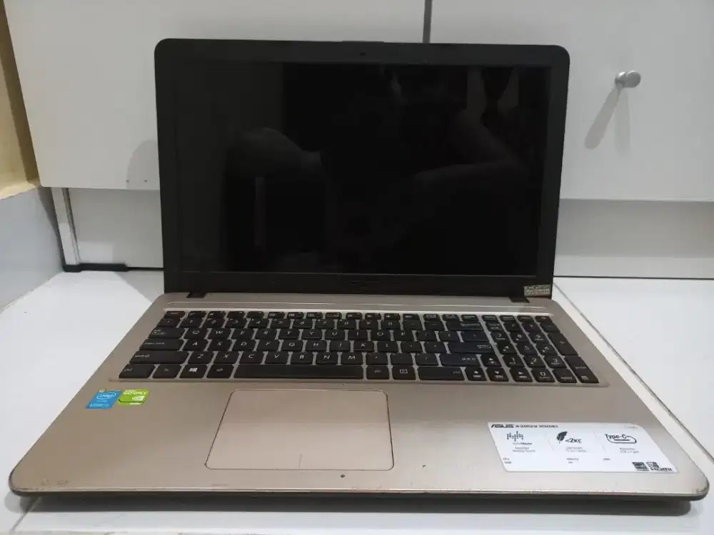 LAPTOP ASUS X540L/CORE I3/GEN 4/RAM 4GB/ HDD 500 GB LAYAR 15.6 INCHI