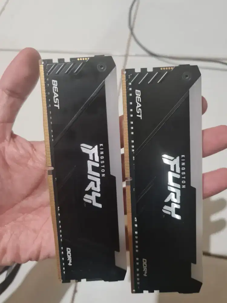 Ram ddr4 16gb 3200mhz Kingstone 8gb x 2 Resmi