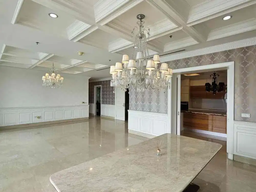 Jual Apartemen The Pakubuwono Signature Kebayoran Baru 320 m² Private Lift 4BR Premium