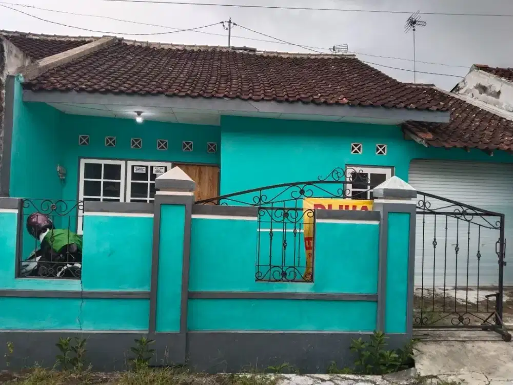 Rumah dalam Cluster Perumahan Bangunjiwo Kasihan Bantul