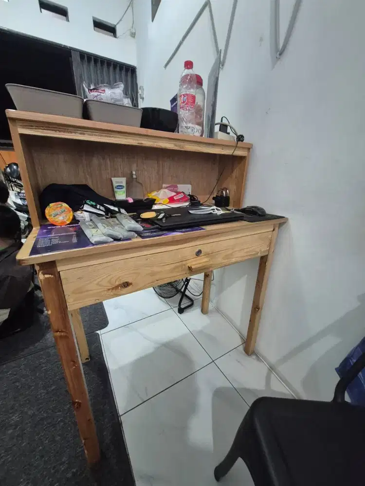 Meja Konsol untuk Usaha Bisa Nego