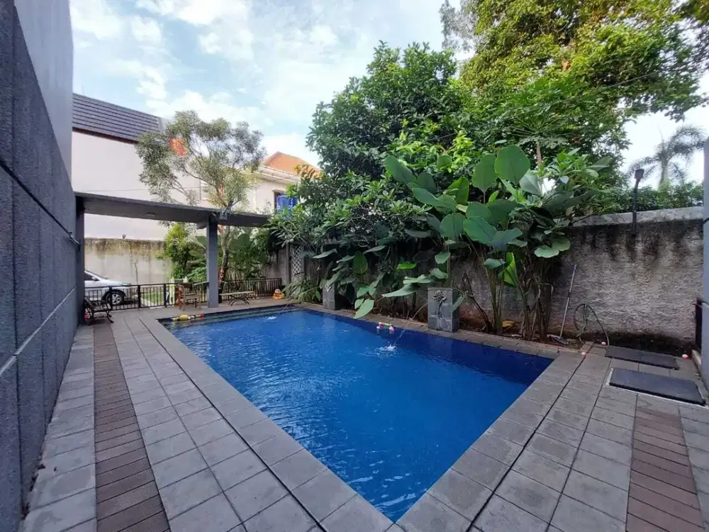 Rumah 2 lantai di Bintaro Cluster ada Private kolam renang Dewasa