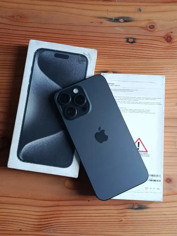 Iphone 15 Pro Max 256gb IBOX Black Titanium Mulus Normal Malang Batu