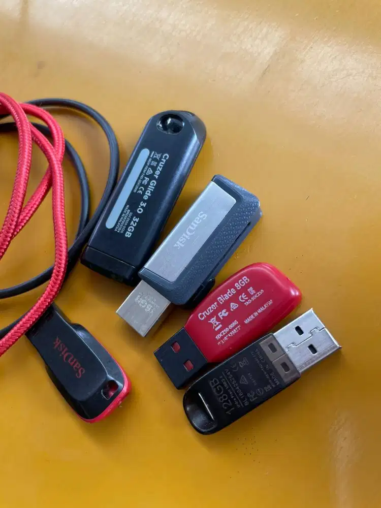 Obral Hardisk dan Flashdisk Borongan Total 400GB Nego