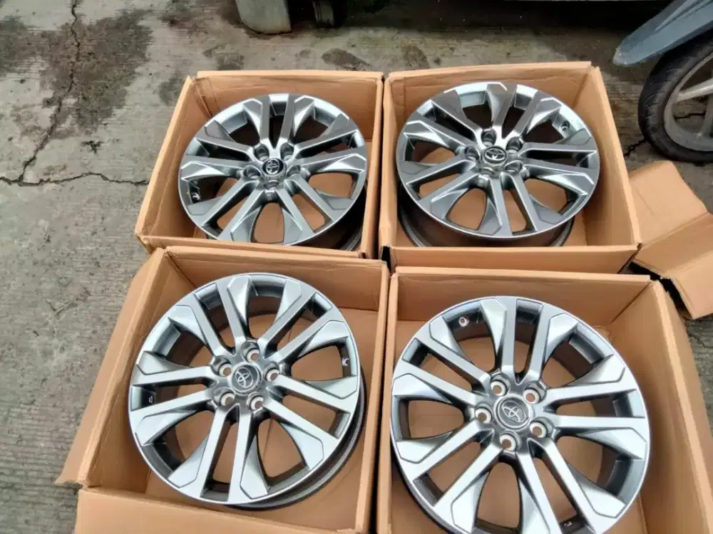 Jual velg Inova zenix R18 original baru gres